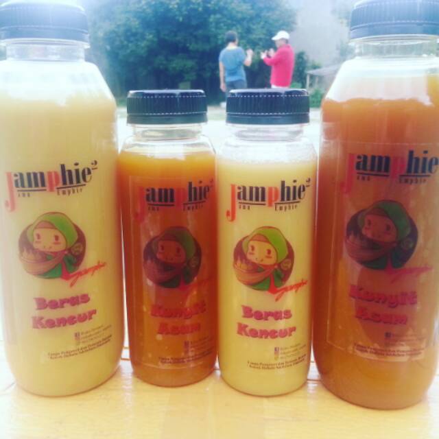 

Jamu Kunyit Asem & Beras kencur (jamphie)