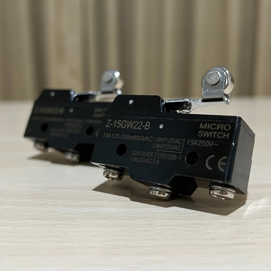 MICRO SWITCH LIMIT PLAT PANJANG RODA MICROSWITCH OMRON ZN Z-15GW22-B