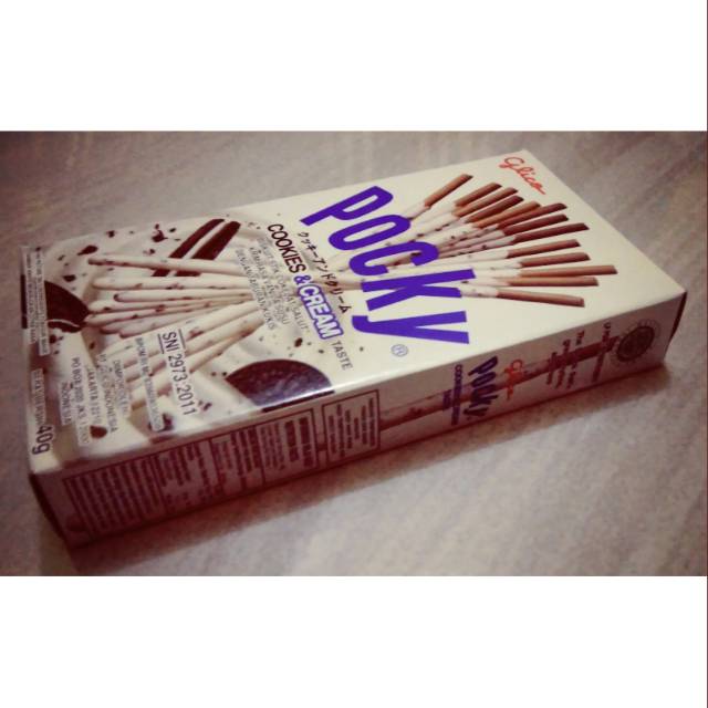 

Pocky cookies and cream