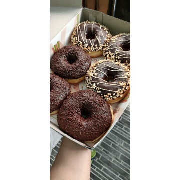

Jasmine's donuts isi 6 pcs