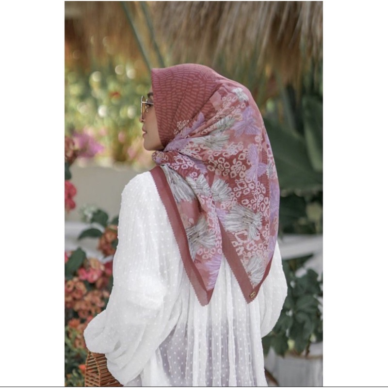 Les Amities Buttonscraves-Cherry