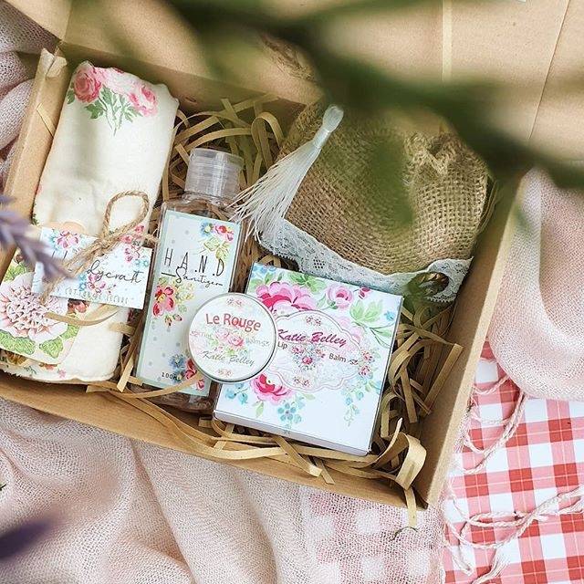 Hadiah Yang Cocok Untuk Dosen Pembimbing - Pintar Mencocokan