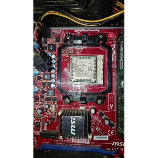 Paketan amd phenom ii x4 955 + mobo