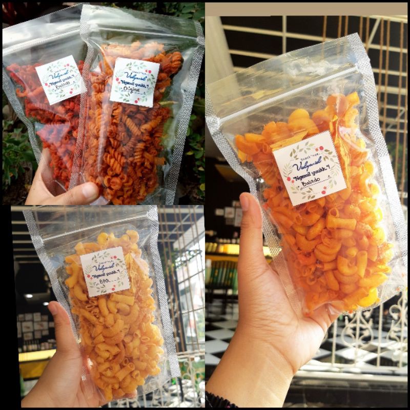 

Makaroni kriuk/makaroni spiral/makaroni bantat/makaroni rasa spesial/ makaroni 100 gram /Rp.5.000
