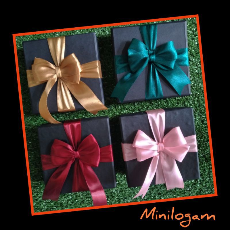 

KOTAK KADO murah ,hardbox ,hampers ,box logam mulia bahan box tebal
