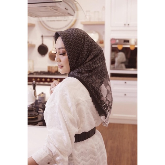 La Sabelle-Tabula Rasa-Black