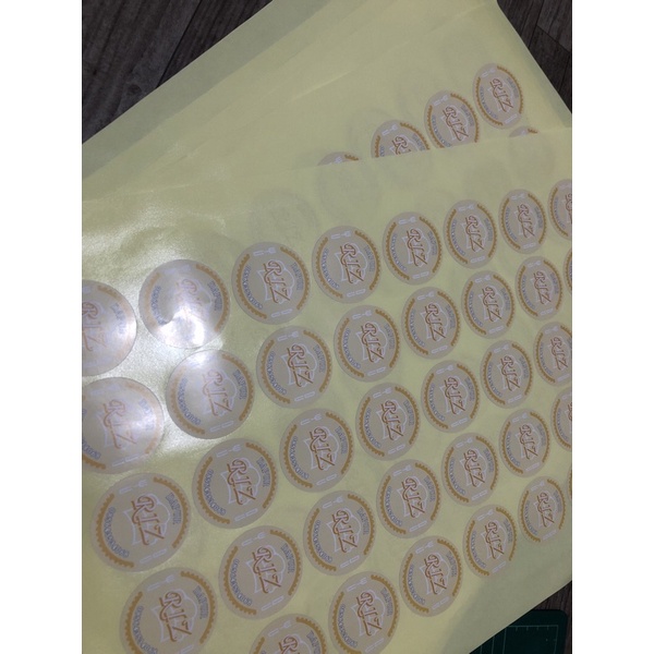 

CETAK STIKER / STIKER LABEL / STIKER KUSTOM / BISA CUTTING DAN LAMINASI