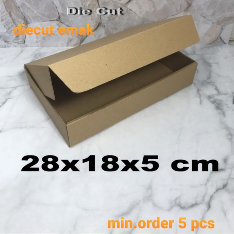 

Kardus box uk. 28x18x5 cm Kotak Karton Die cut