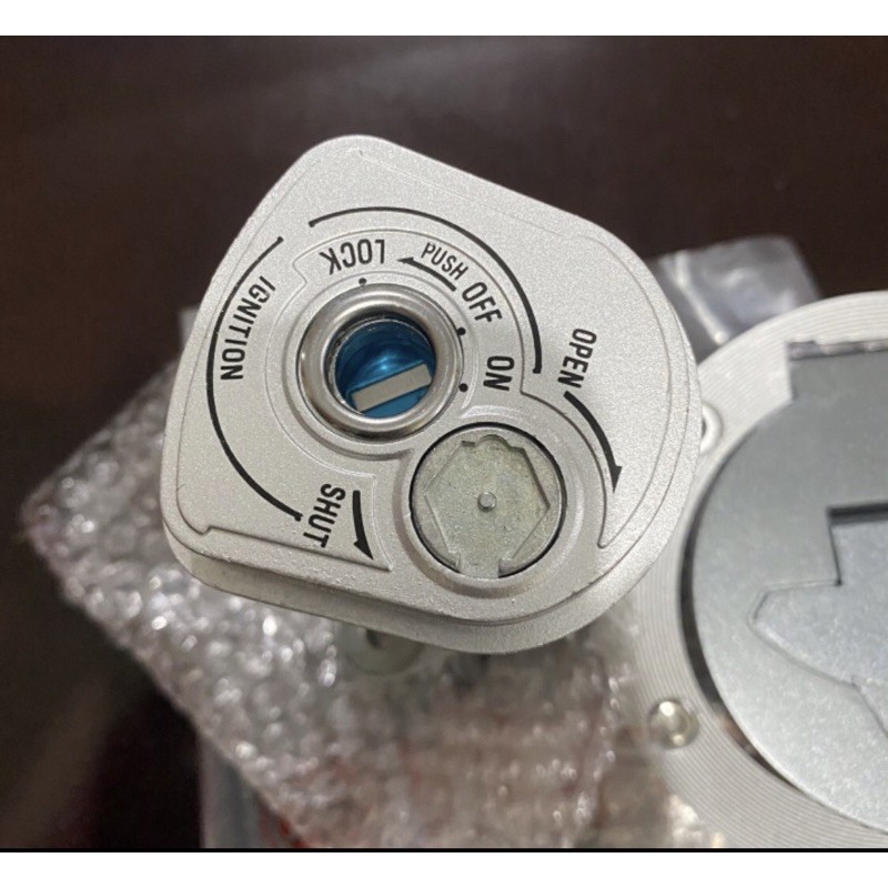 KUNCI KONTAK SET PLUS TANGKI YAMAHA VIXION NEW 1PA ORIGINAL