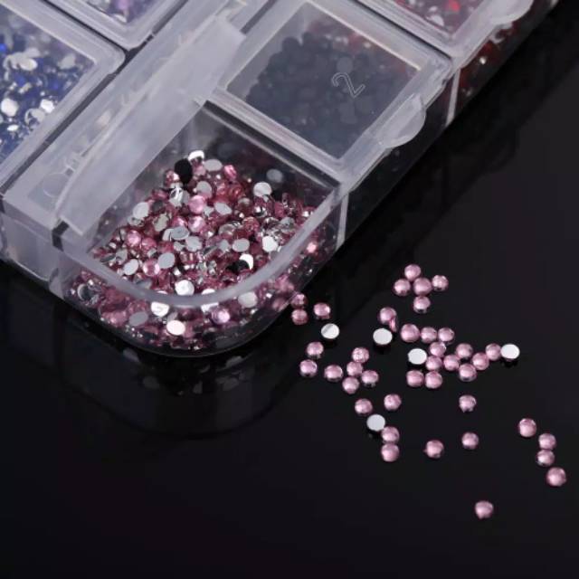 Rhinestone set 12 warna / dekorasi nail art / 3600pcs uk 1.5mm