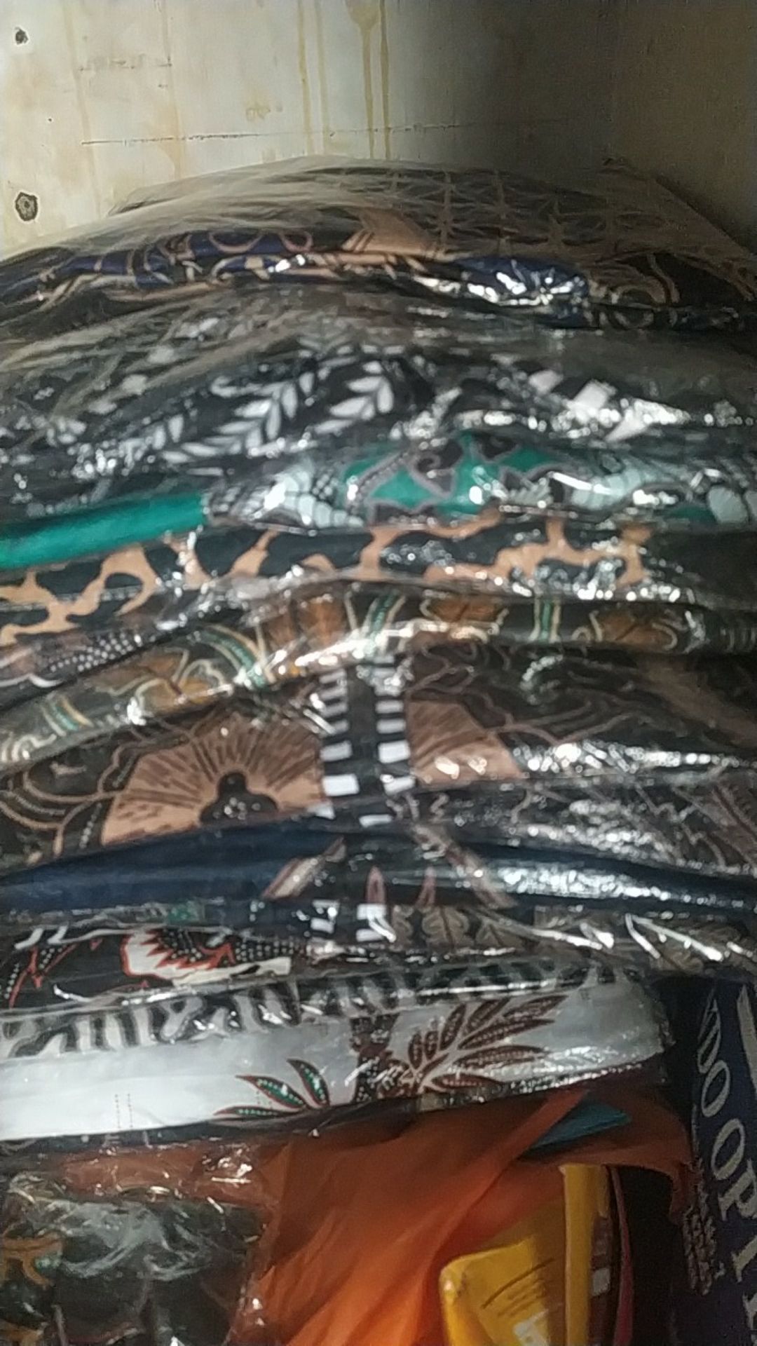 Batik Pria Lengan Panjang Slimfit Modern Batik Pria Lengan Panjang Slim Fit