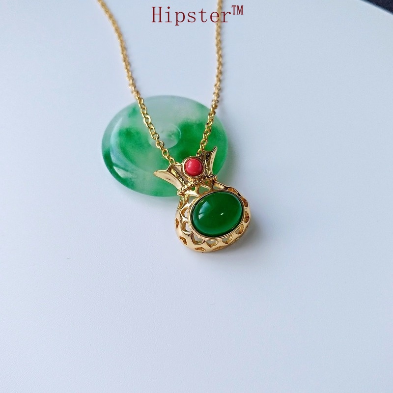 Ethnic Temperament Emerald Golden Lucky Bag Pendant Fashion Simple Necklace