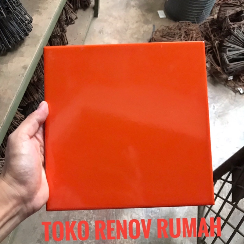 keramik 20x20 orange stabilo (glossy)/ keramik dinding orange/ keramik lantai orange / keramik merah orange polos