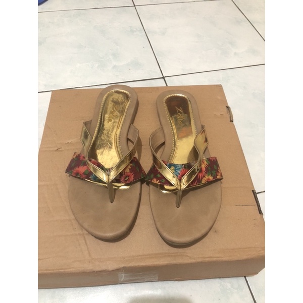 Zelia sandal (preloved)