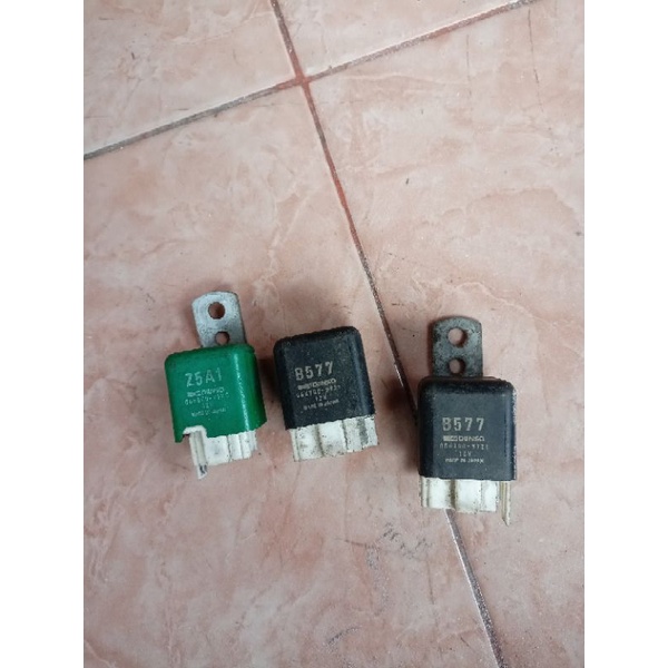 relay fuelpump mazda lantis / familia / lynx harga 1pcs