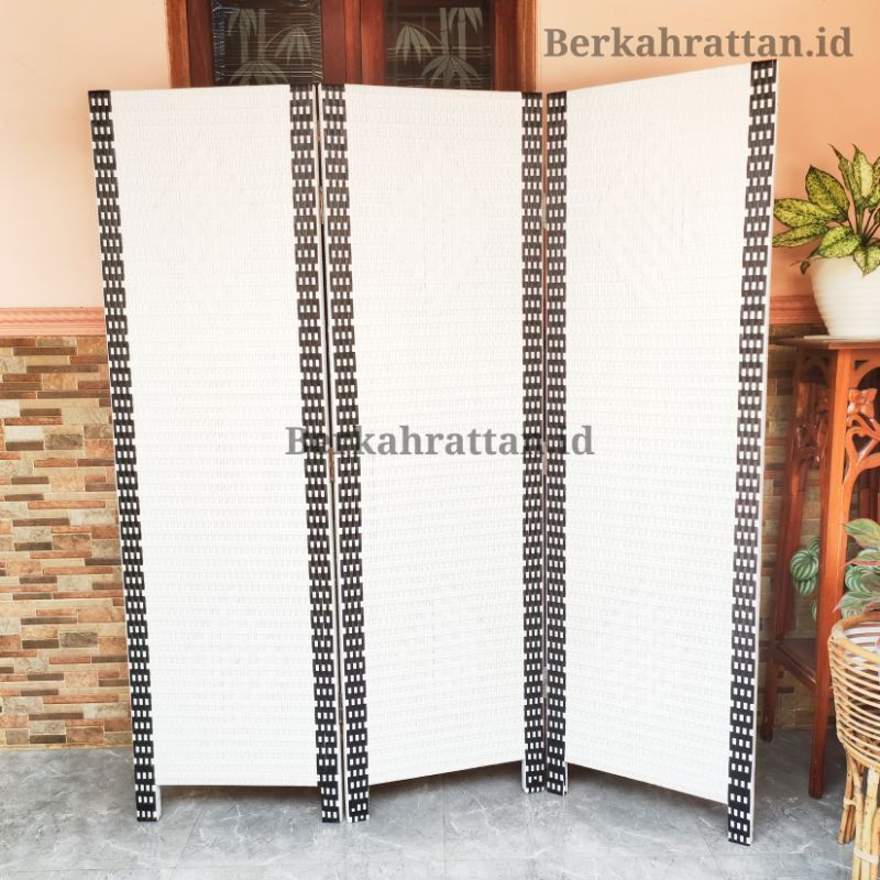 Sekat Ruangan Minimalis Portable / Pembatas Ruangan Lipat Rotan sintetis Premium