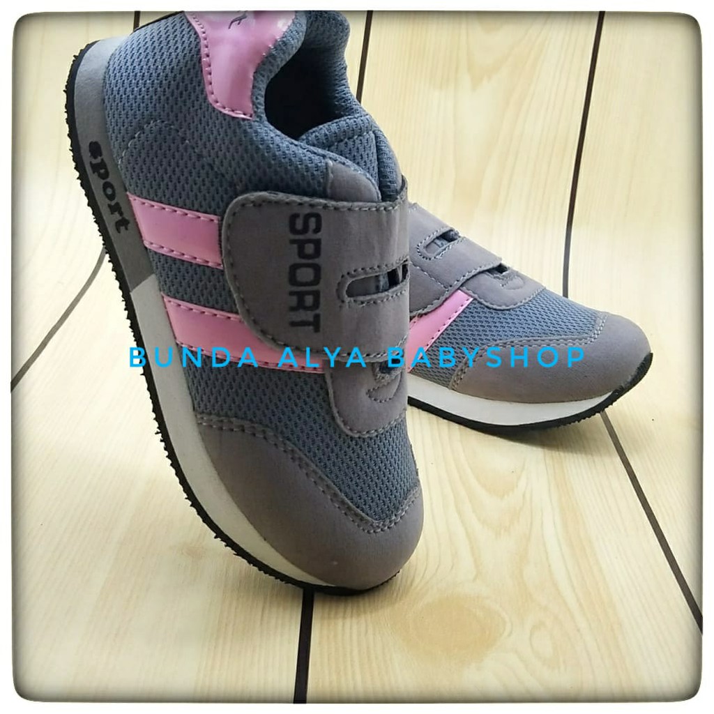 Sepatu Anak Perempuan Sport Usia 2 3 4 Tahun ABU PINK - Sepatu Anak Cewek Size 24 - 27 Alas Karet Anti Licin