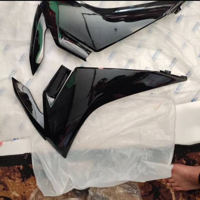 Cover body sayap depan Honda Blade New