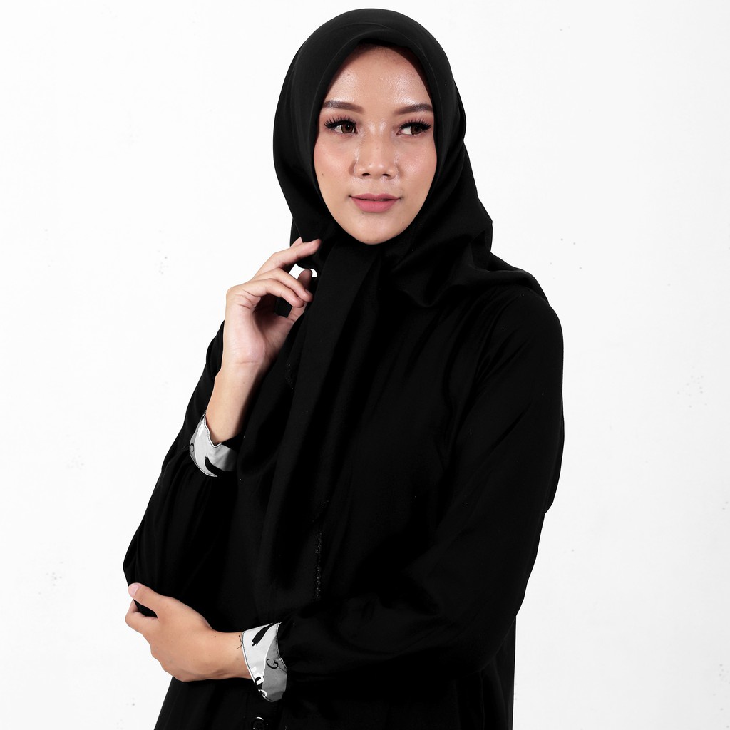 Hijab jilbab Segi Empat - Nessy Polos Warna HITAM