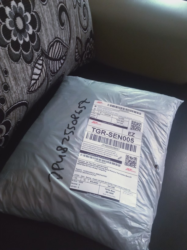 Couple Rok Batik Dan Kemeja Mega Mndung