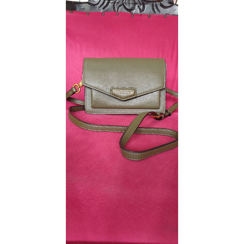 Tas Charles keith Preloved