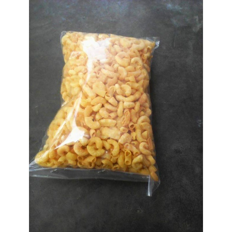 

Makanan Ringan Makaroni Usus Kriuk / asli Singaparna