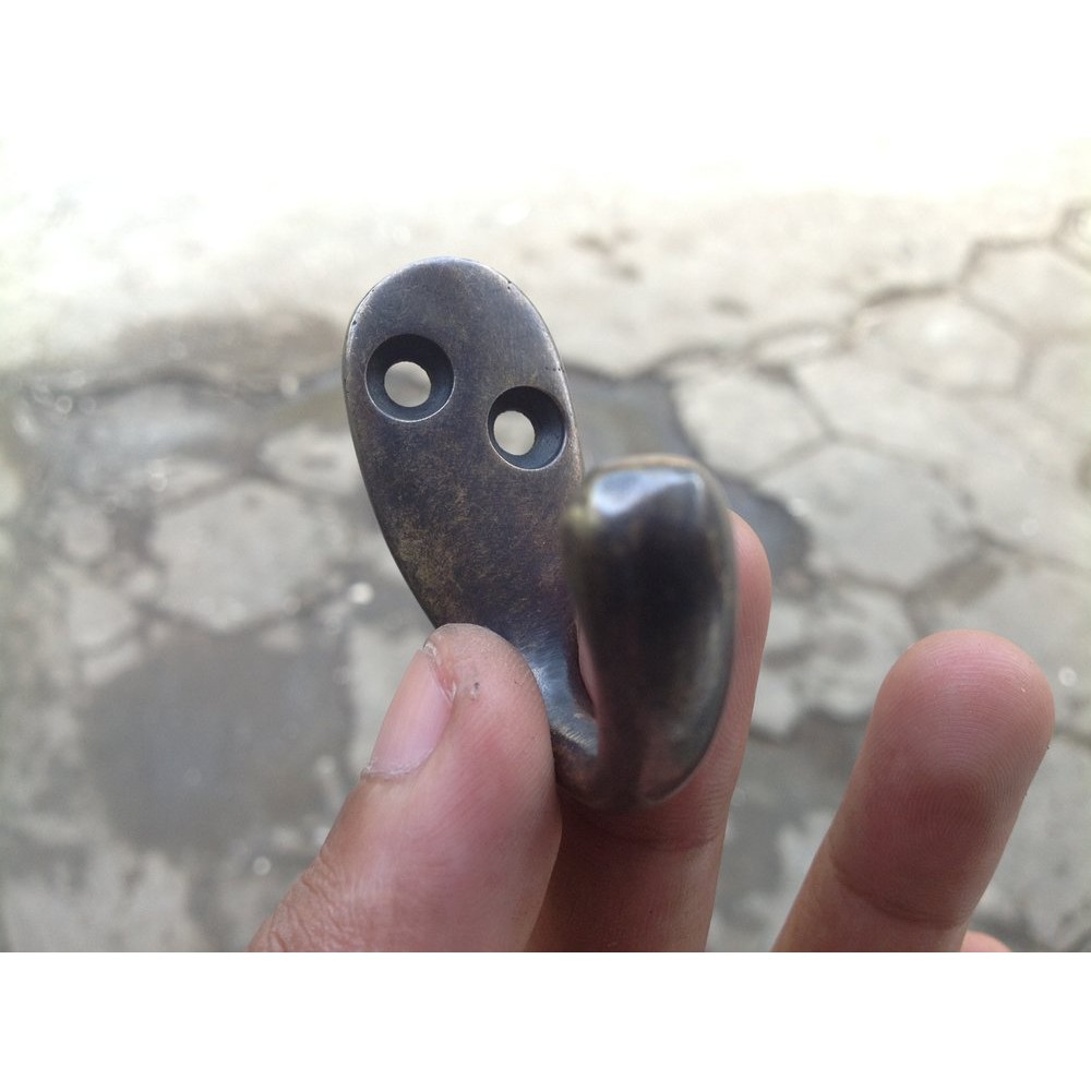 Kapstok singel kuningan antik
