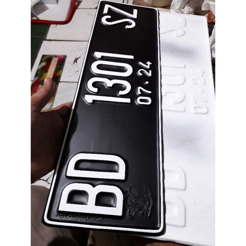 plat nomor Mobil LOGO 1pcs Shopee Indonesia