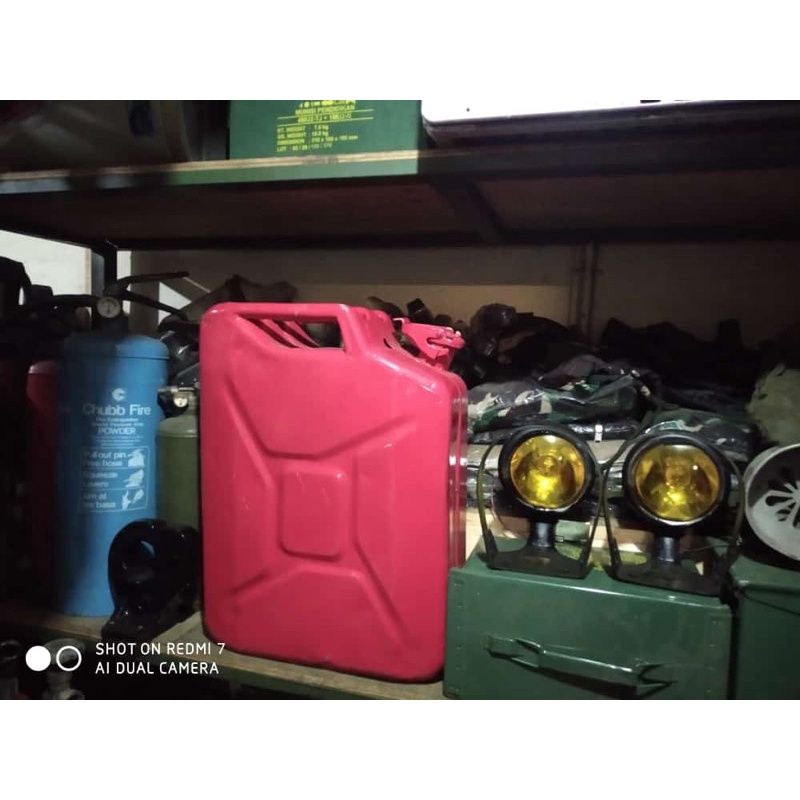 Jerigen besi jeep willys cj utility jimny - jerigen jeep kapasitas 20 liter - jerigen bekas