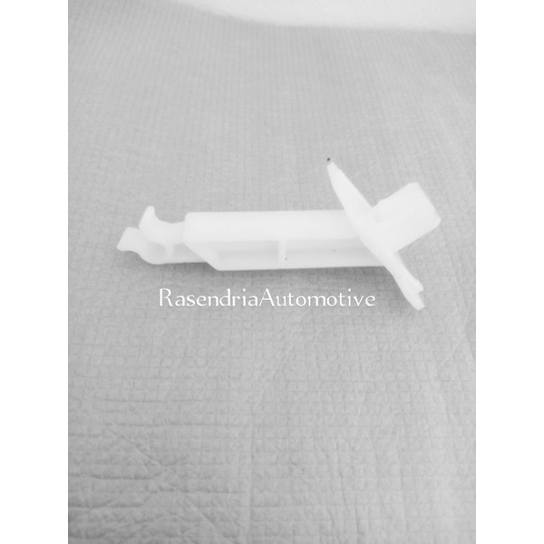 KLIP PENYANGGA TIANG KAP MESIN AVANZA XENIA