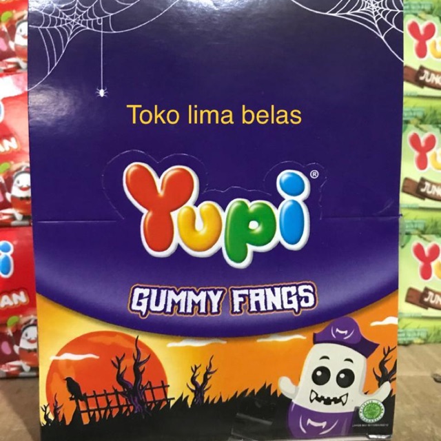 

Yupi Gummy Fangs 1 box isi 24 pcs