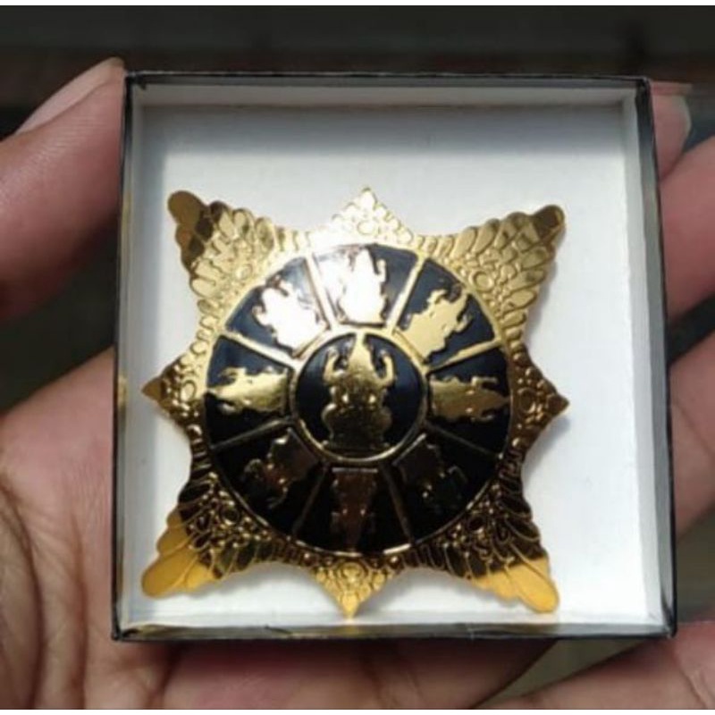 Pin Bros Logo Surya Majapahit Istimewa