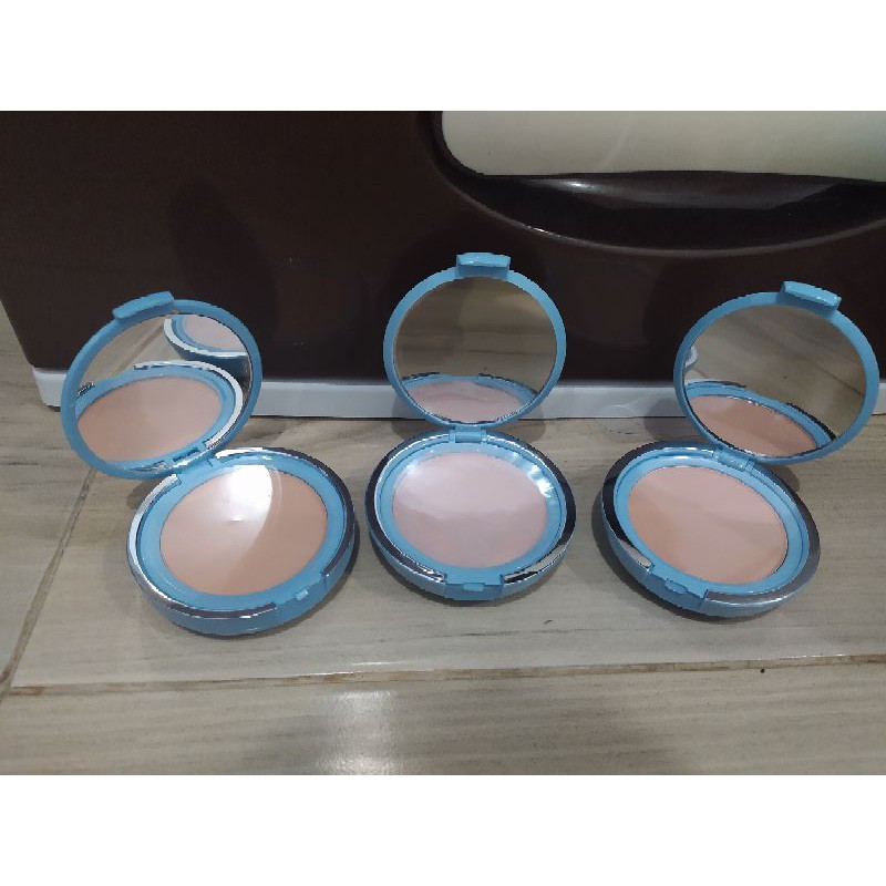 Bedak Wardah Golden Beige No. 2