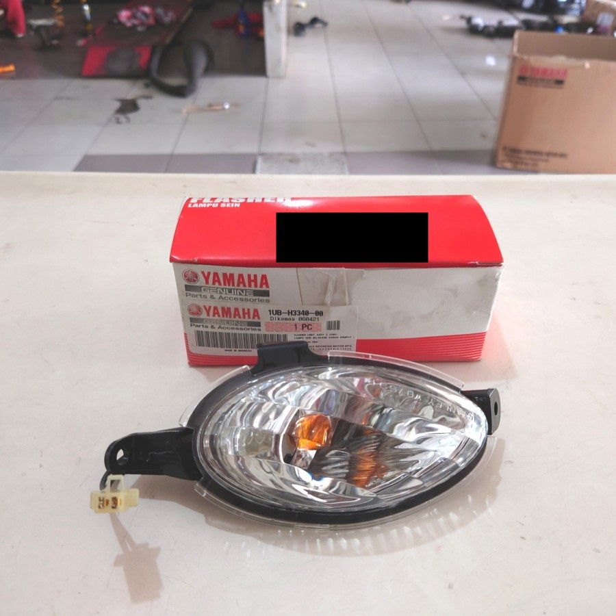 LAMPU SEN SEIN FINO KARBU BELAKANG KANAN yamaha