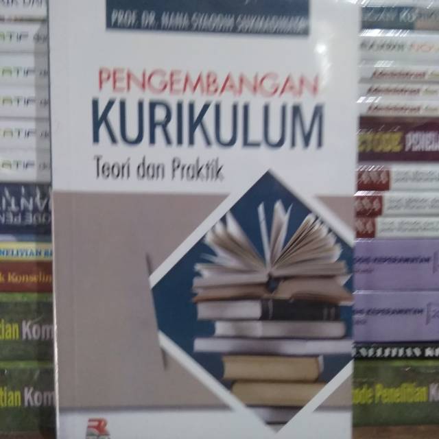 PENGEMBANGAN KURIKULUM(teori&praktik)