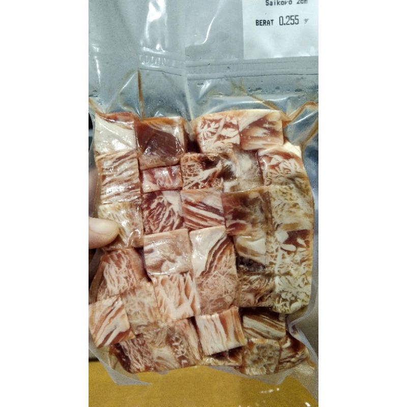 

Saikoro Beef Wagyu Meltik Cubes 2x2cm 250gr