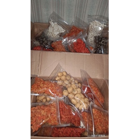 

dapat 11 pc snack mix / campur / makaroni / macaroni/ kuping jagah/ kue sus / spiral