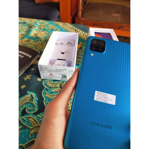 Samsung M12 ram 4/64gb