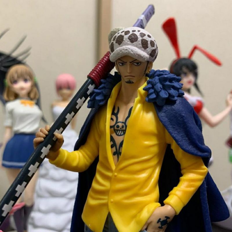 Action Figure One Piece Trafalgar Law Onigashima