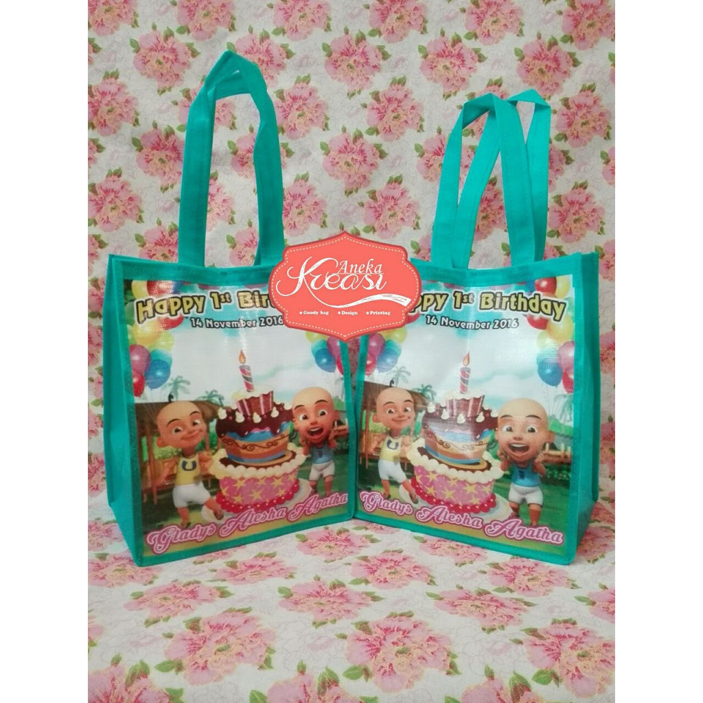 

Tas Souvenir Ulang Tahun Tema Upin Ipin