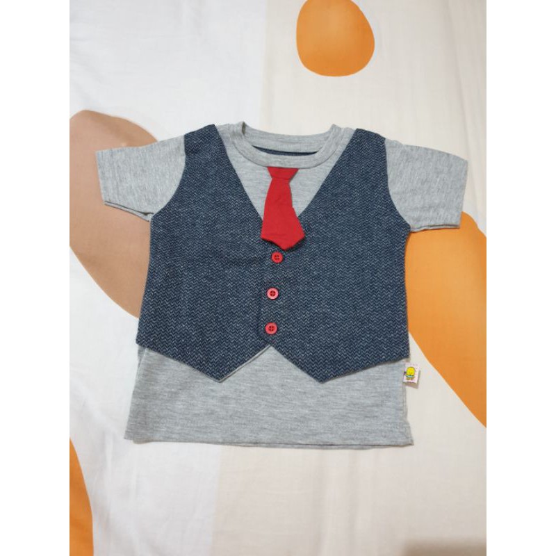 Preloved Kaos anak laki-laki cowok baby bayi lucu size 12M abu motif Vest branded Hello Pipi
