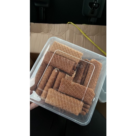 

Semprong Kacang Renyah Box