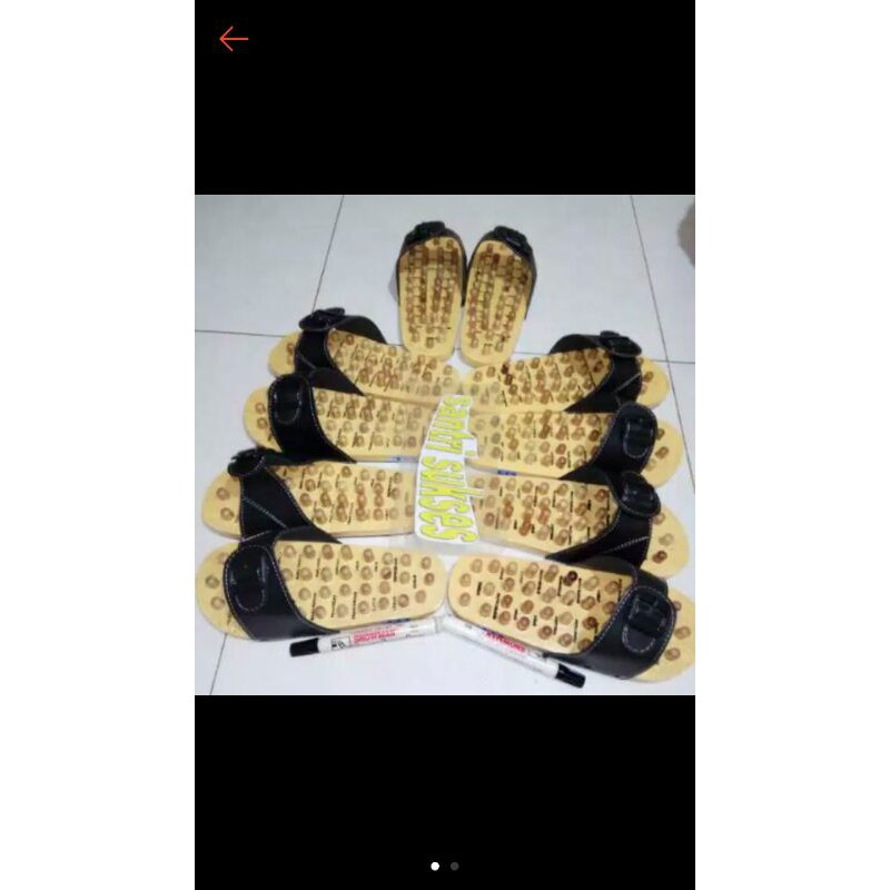sandal kayu duri