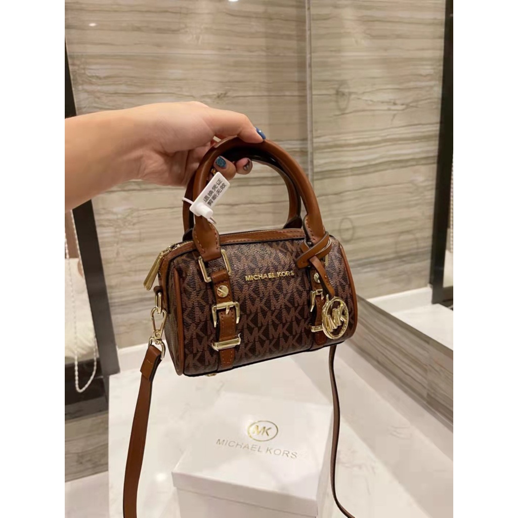 Top counter original MK Bedford pillow bag