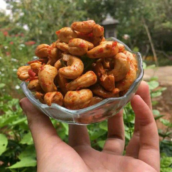 

Kacang mede / kacang mete pedas manis netto500gram
