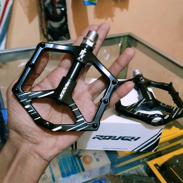 Pedal sepeda rough - pedal raze - pedal bearing Alloy