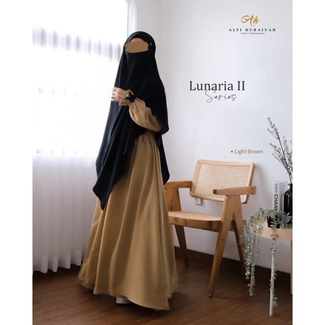 Lunaria II by Alfi Huraiyah