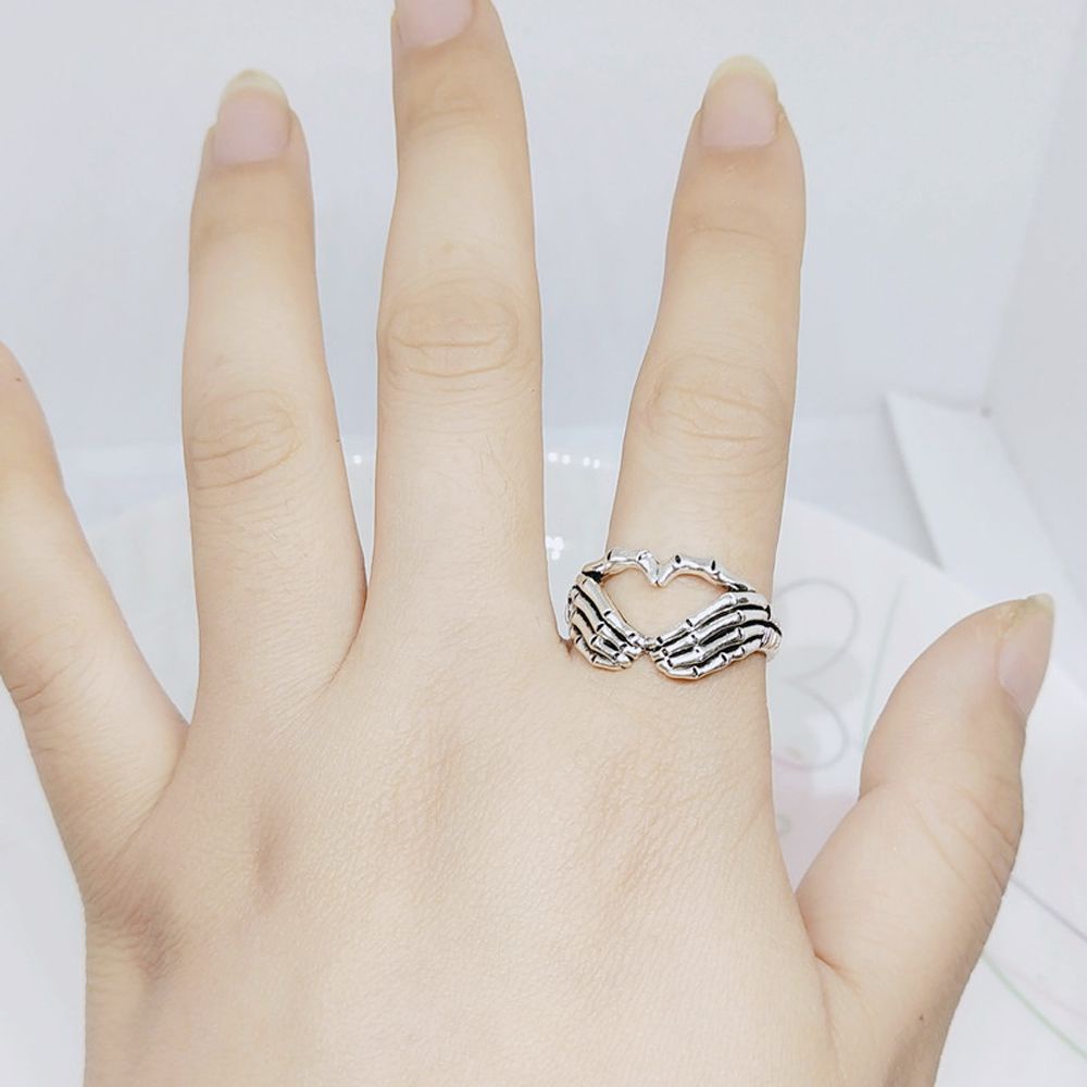 Needway  Hollow Korean Style Ring Creative Silver Plated Men Finger Ring Punk Couple Gothic Unisex Multi Size Vintage Hand with Heart