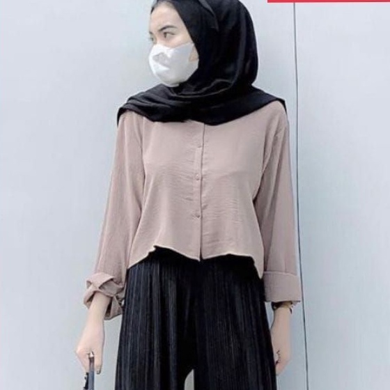 LISA CROP BLOUSE CRINKLE AIRFLOW / KEMEJA CROP POLOS WANITA / OUTER WANITA