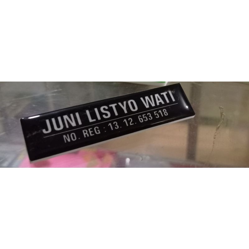 

Name Tag Resin Nama dada